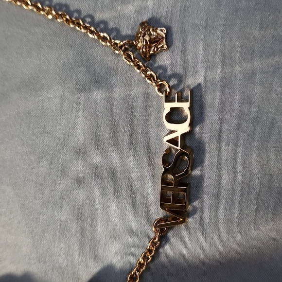 NWT AUTHENTIC VERSACE MEDUSA NECKLACE - Picture 8 of 16